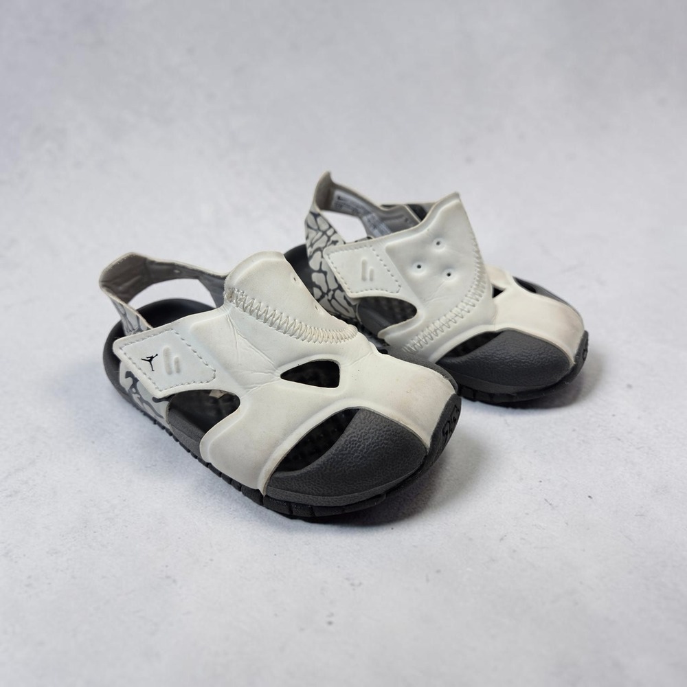Jordan Flare Infant Toddler Sandals White Black Elephant Print CI7850-100 4C